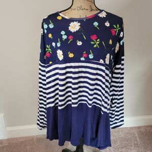 TruSelf blue floral top